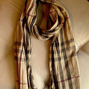 BURBERRY CHECK SCARF 🤩